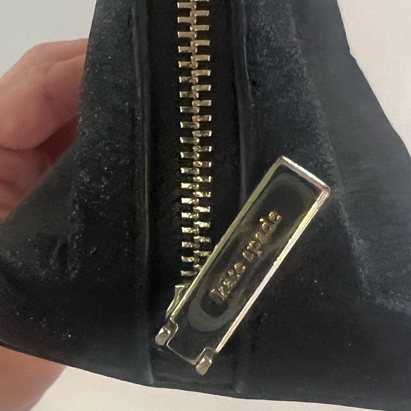 Kate Spade Lola Glitter Black Small Dome Gold Zip Cosmetic Toiletry Case Bag - Picture 4 of 9